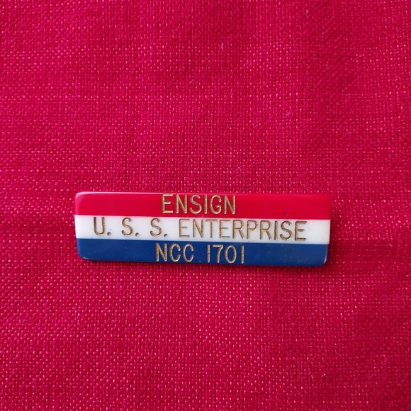 Star Trek Rank Badge: Ensign U.S.S. Enterprise - Picture 2 of 3